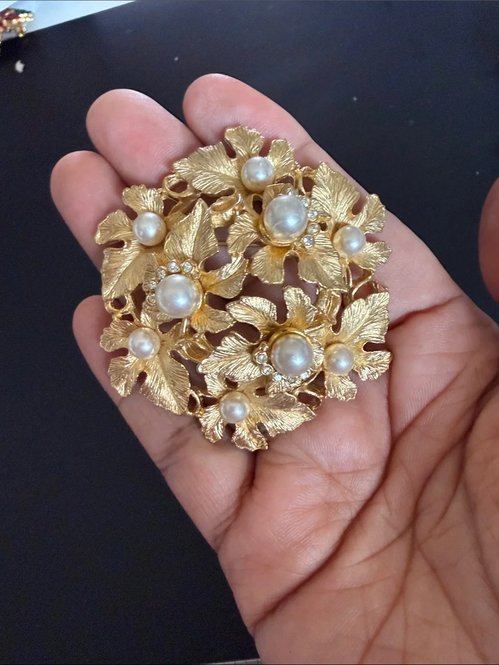 Vintage CRAFT Large Leaves faux pearls and rhinestones brooch gold tone